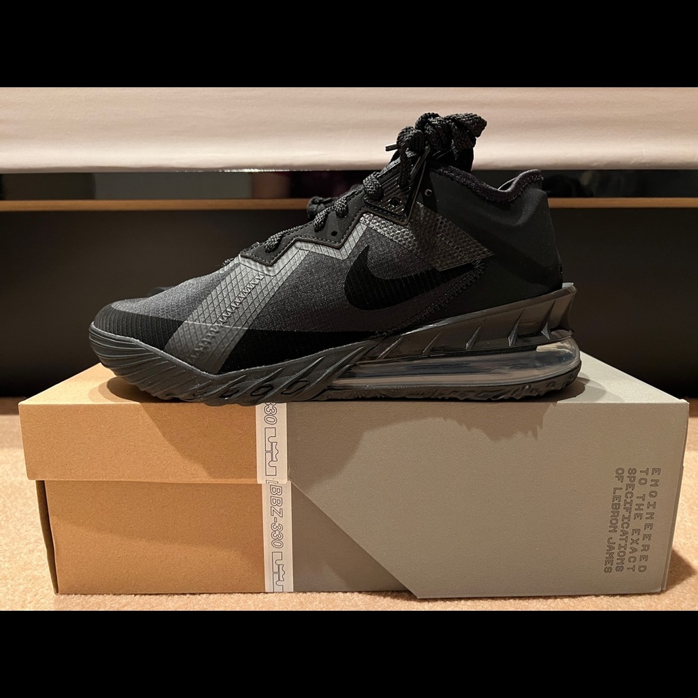 Mens Nike Zoom LeBron 18 Shoes Sneakers, BNIB, 100% authentic, black